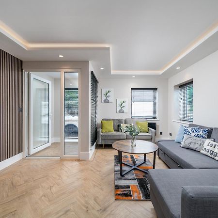 Skyvillion - Cozy Large 4 & 1 Bed Apartments In London Enfield, Mins To Tube Station, Free Wi-Fi Dış mekan fotoğraf