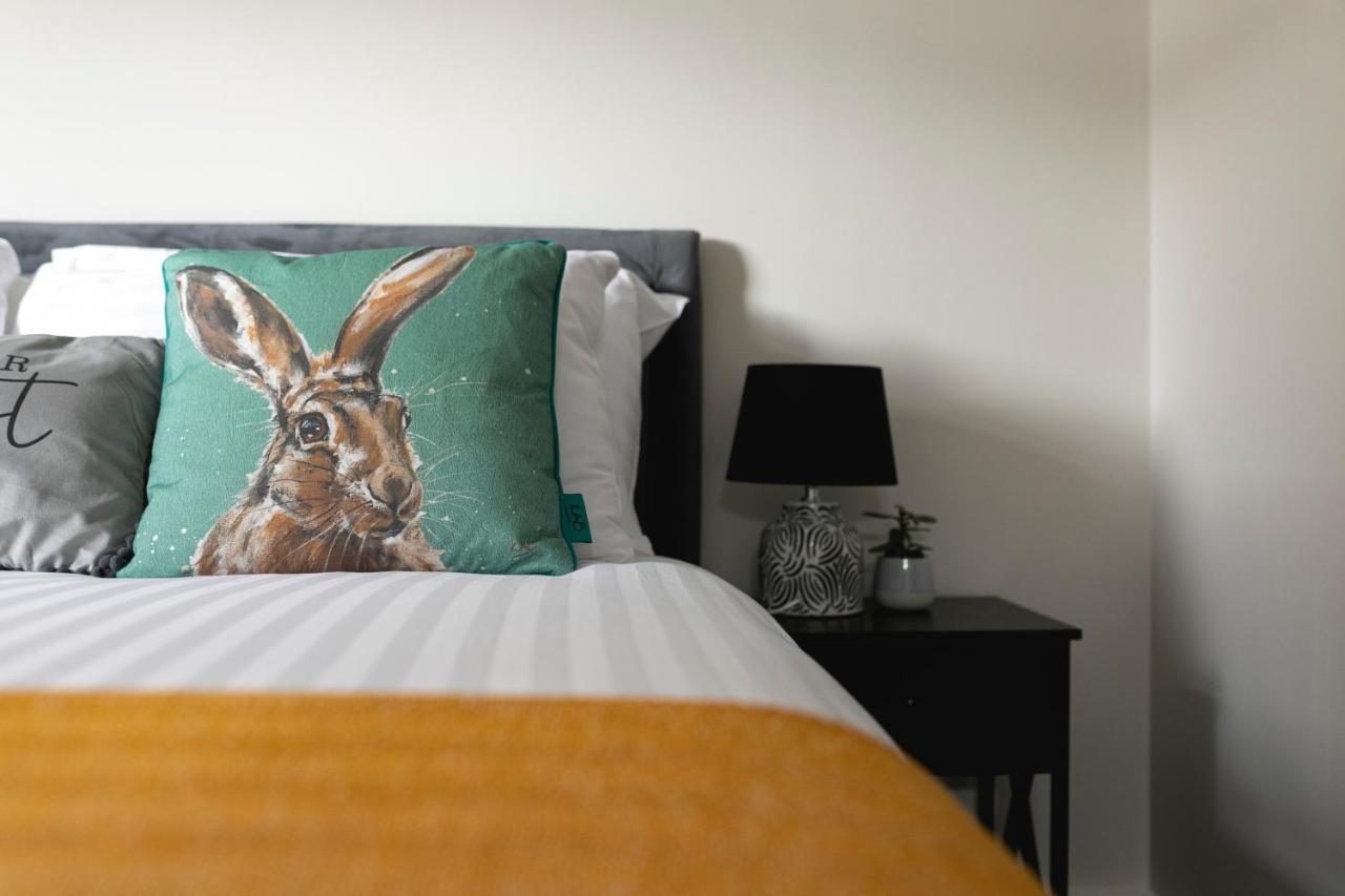 Skyvillion - Cozy Large 4 & 1 Bed Apartments In London Enfield, Mins To Tube Station, Free Wi-Fi Dış mekan fotoğraf