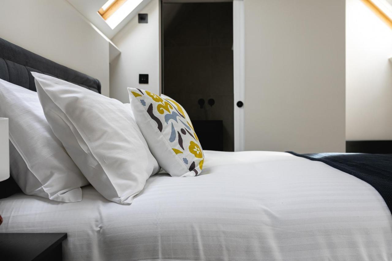 Skyvillion - Cozy Large 4 & 1 Bed Apartments In London Enfield, Mins To Tube Station, Free Wi-Fi Dış mekan fotoğraf