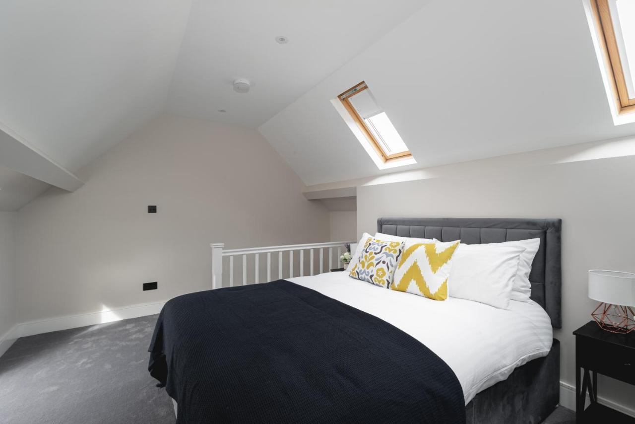 Skyvillion - Cozy Large 4 & 1 Bed Apartments In London Enfield, Mins To Tube Station, Free Wi-Fi Dış mekan fotoğraf