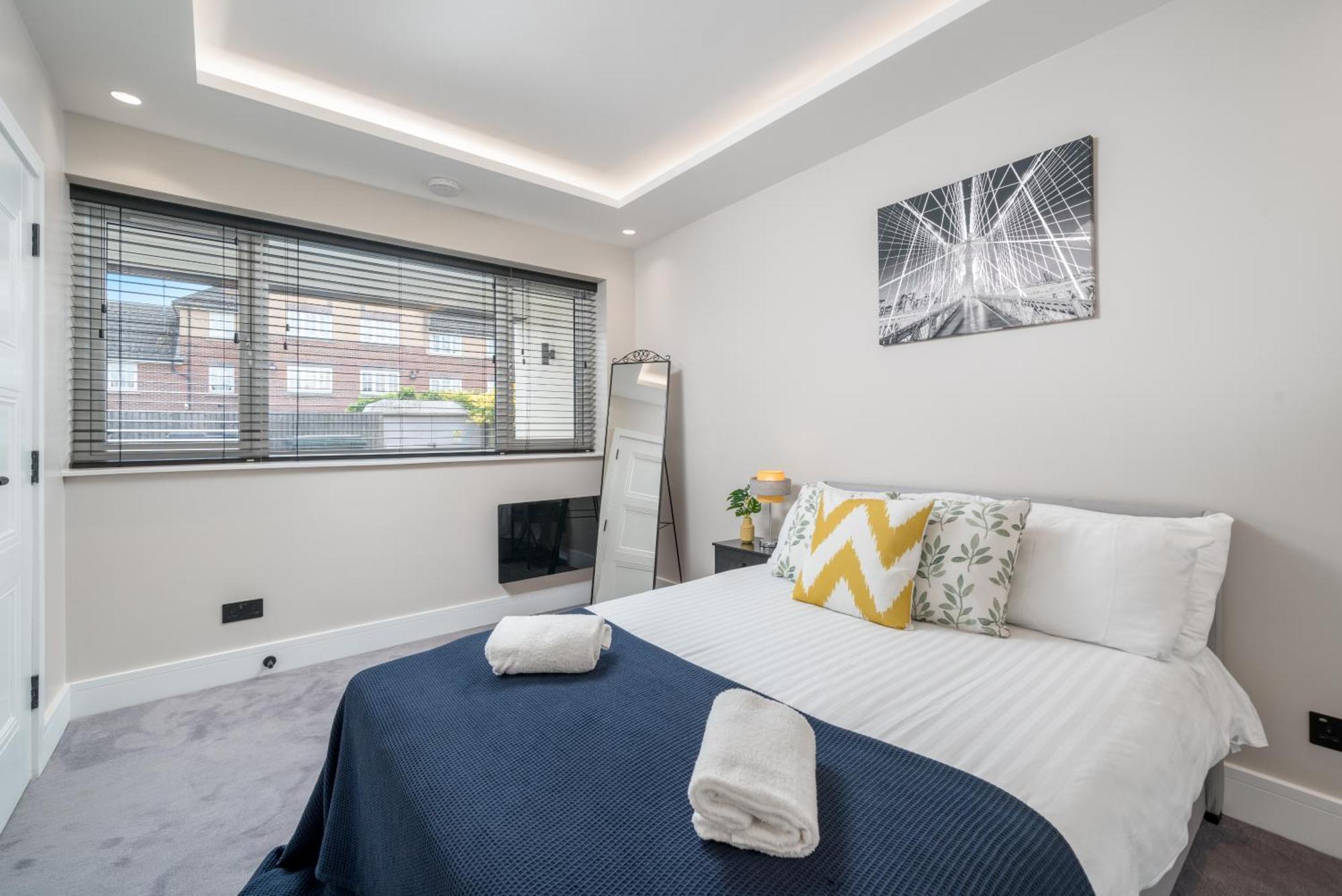 Skyvillion - Cozy Large 4 & 1 Bed Apartments In London Enfield, Mins To Tube Station, Free Wi-Fi Dış mekan fotoğraf