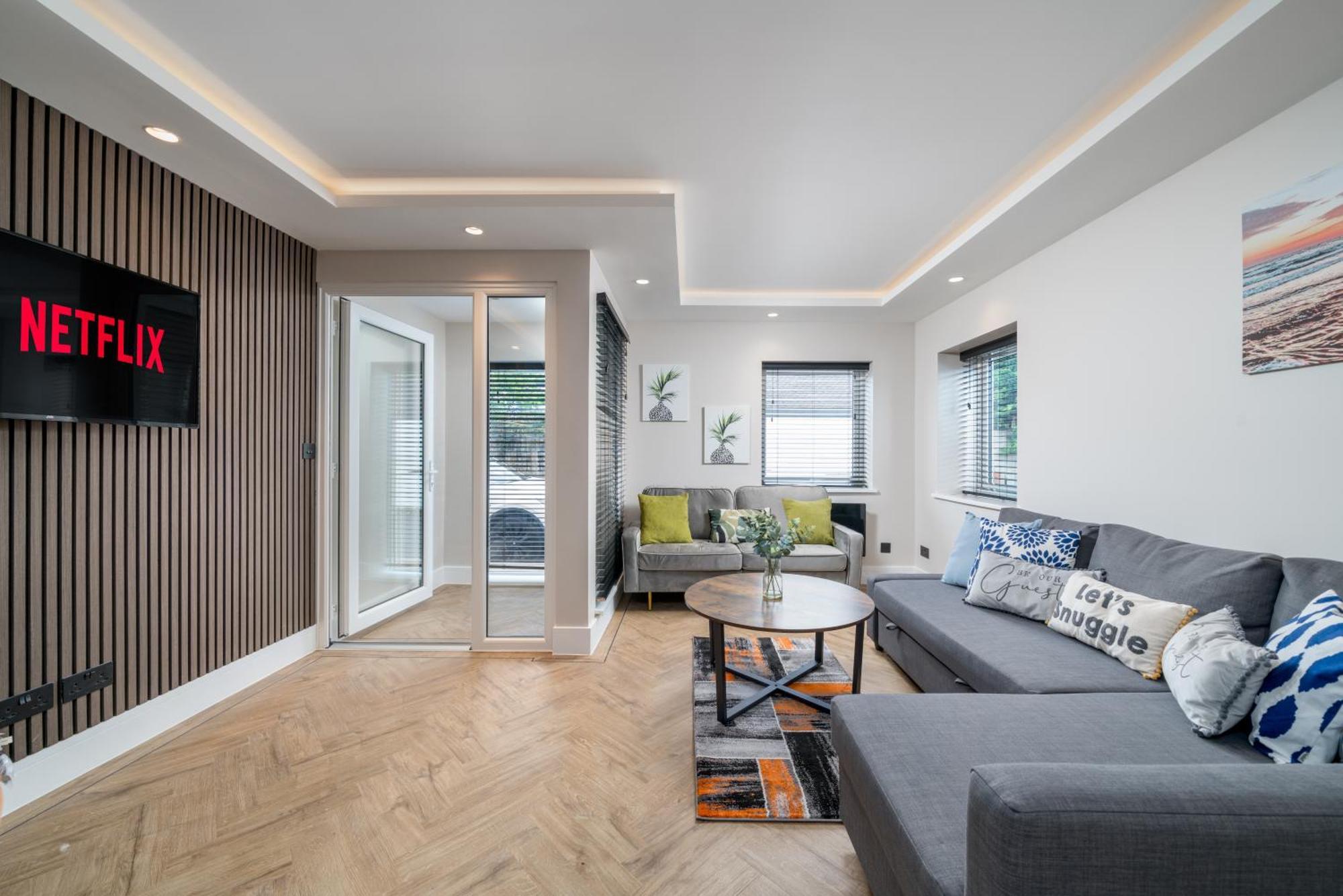 Skyvillion - Cozy Large 4 & 1 Bed Apartments In London Enfield, Mins To Tube Station, Free Wi-Fi Dış mekan fotoğraf